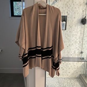 Beige sweater/poncho
